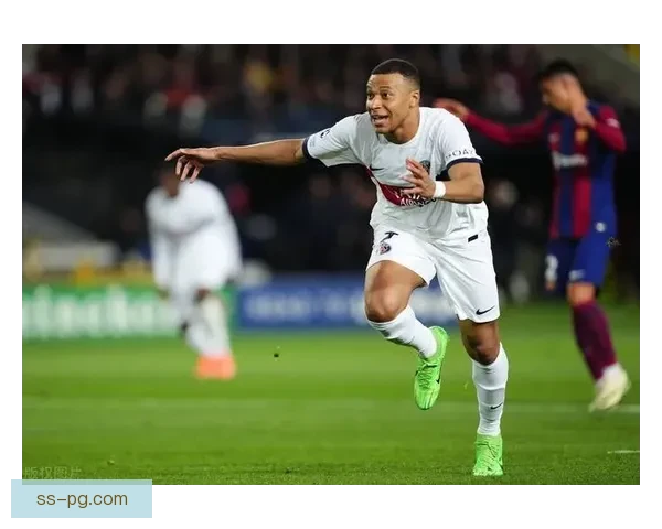 拉菲尼亚欧冠客场双响助巴萨逆袭巴黎圣日耳曼挺进四强